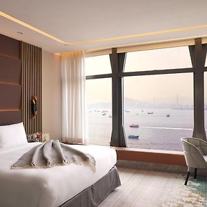 Harbour King Room